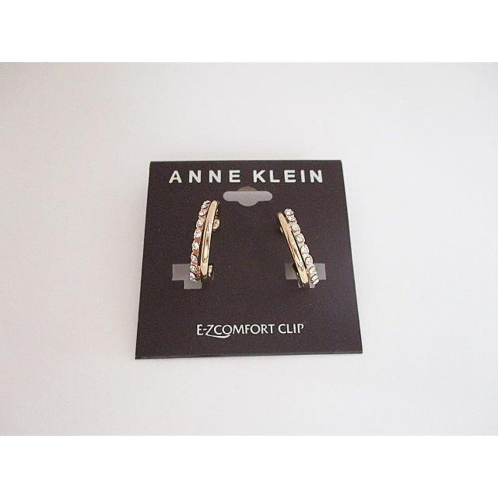 2048 NWOT ANNE KLEIN Gold-Tone Pavé Crystal Double Hoop Clip On Earrings